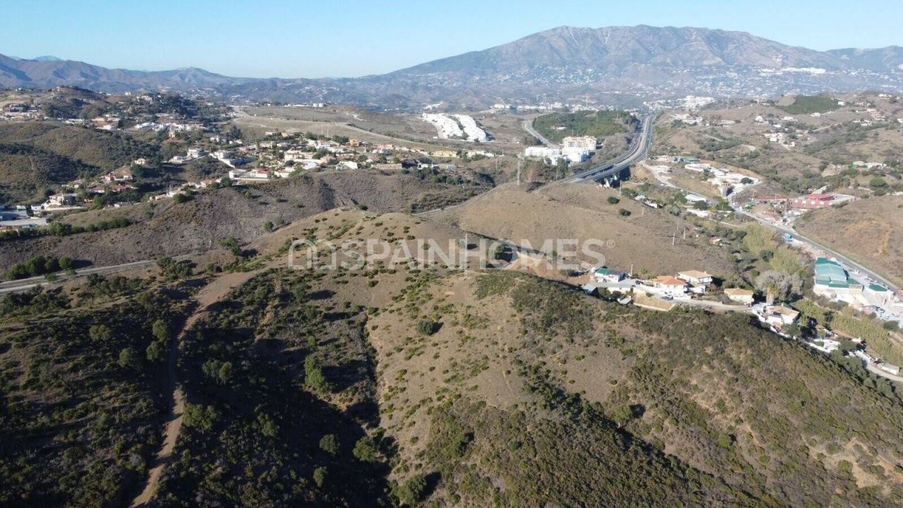 Land in Mijas, Spain, 178 820 m² - picture 11