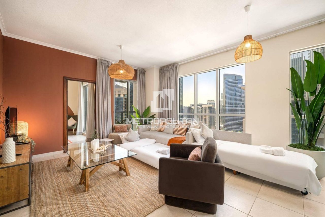 Apartment in Dubai, UAE, 84 m² - picture 1