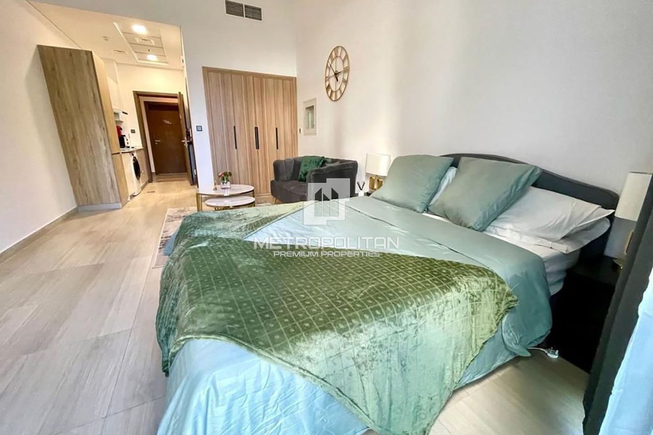 Apartment in Dubai, UAE, 37 m² - picture 1
