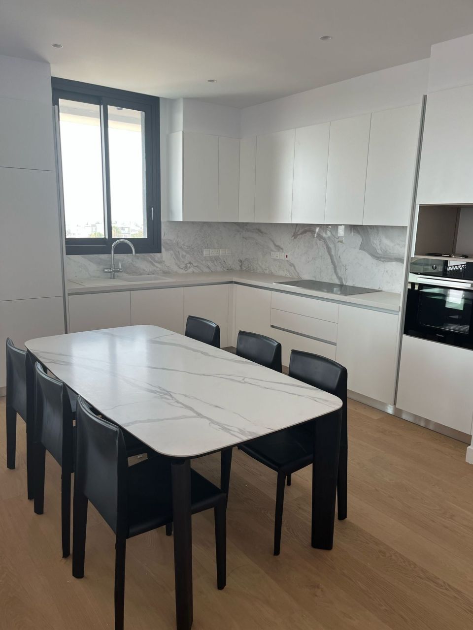 Apartment in Germasogeia, Cyprus - picture 2