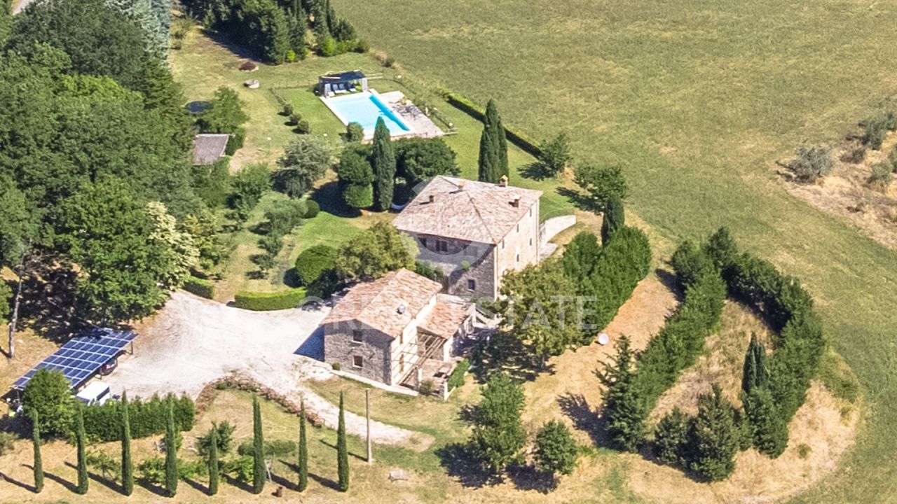 House in Baschi, Italy, 536.4 m² - picture 4