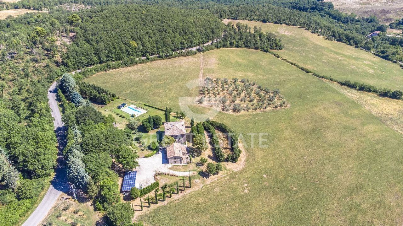 House in Baschi, Italy, 536.4 m² - picture 6