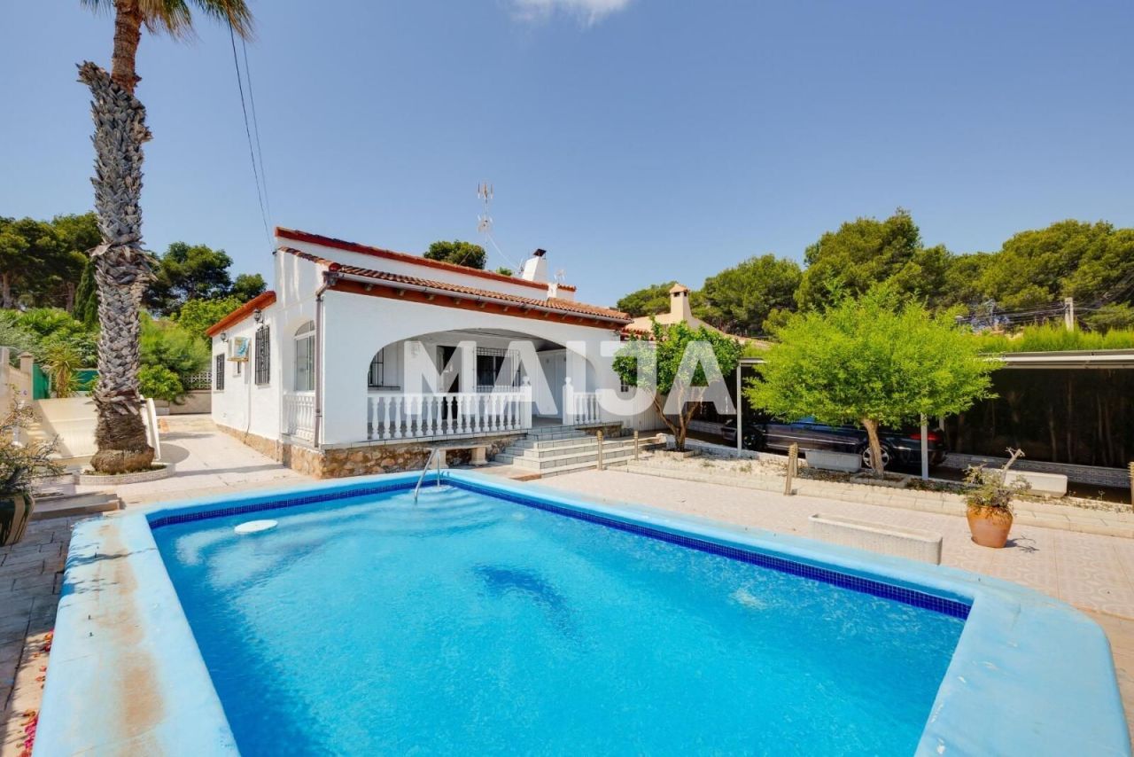 Casa en Torrevieja, España, 192 m² - imagen 1