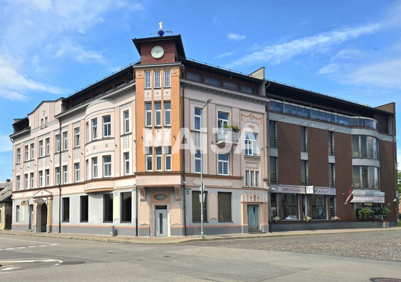 Hôtel à Liepaja, Lettonie, 2 215 m² - image 1