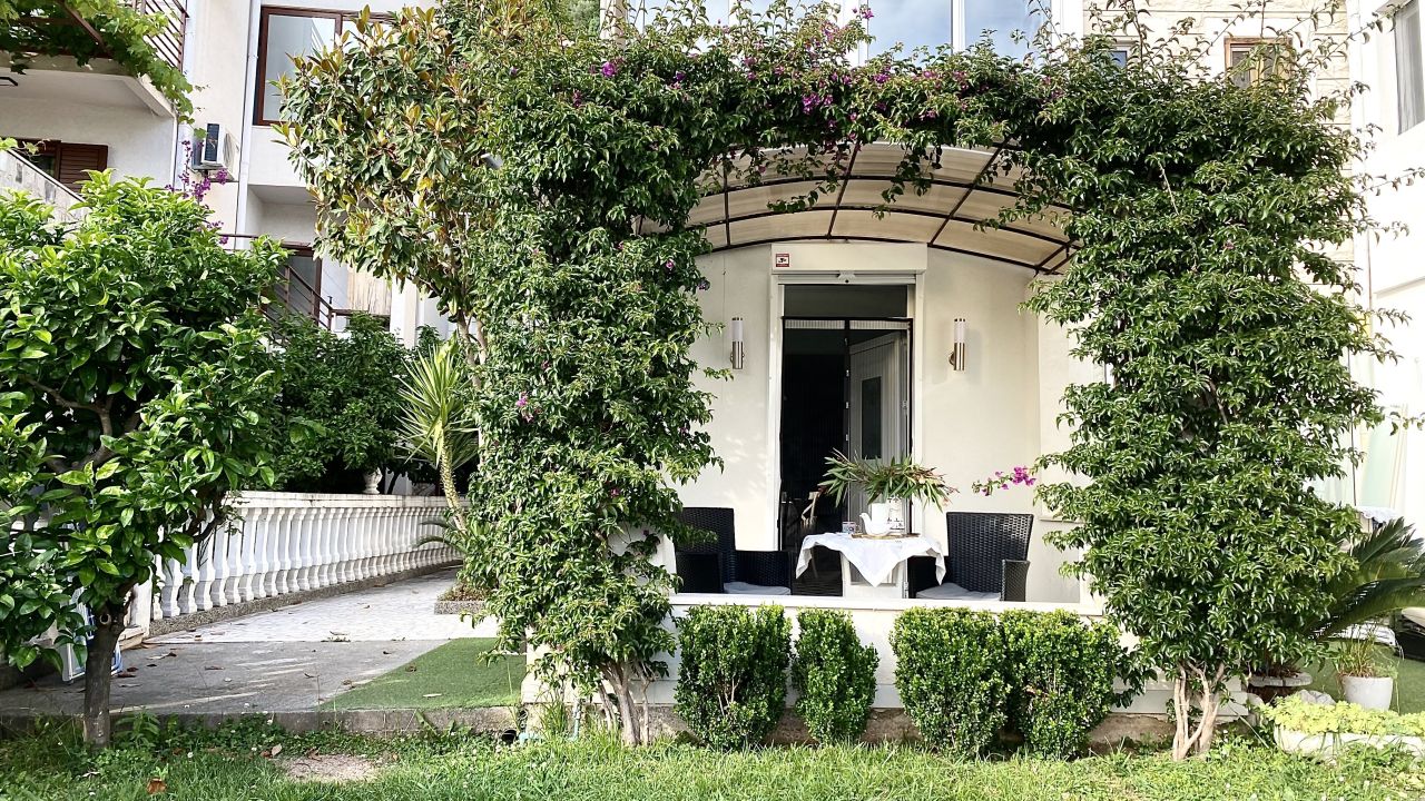 Wohnung in Petrovac, Montenegro, 46 m² - Foto 1