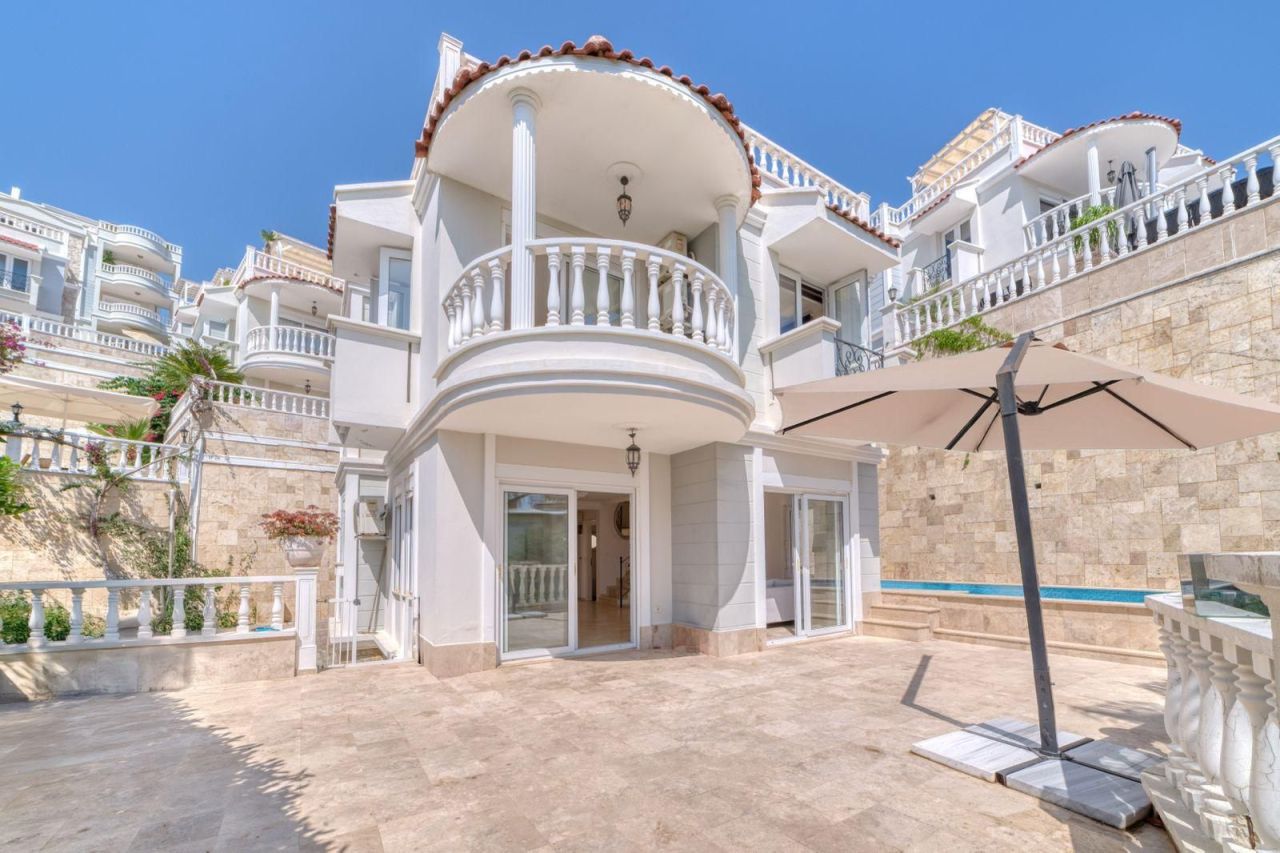 Villa à Alanya, Turquie, 170 m² - image 1