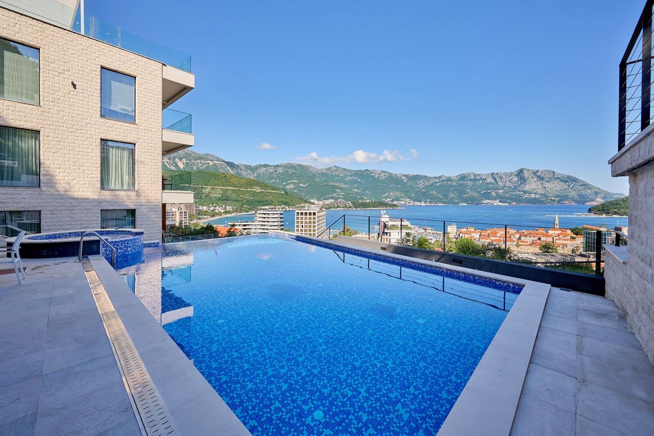 Ático en Budva, Montenegro, 264 m² - imagen 3