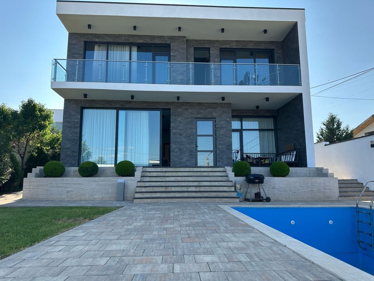 Casa en Tbilisi, Georgia, 340 m² - imagen 1