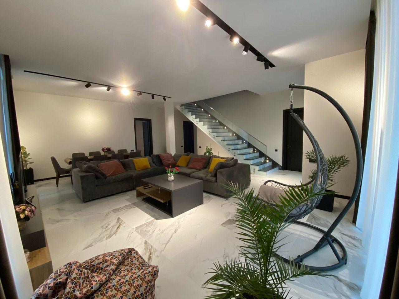 House in Tbilisi, Georgia, 340 m² - picture 3