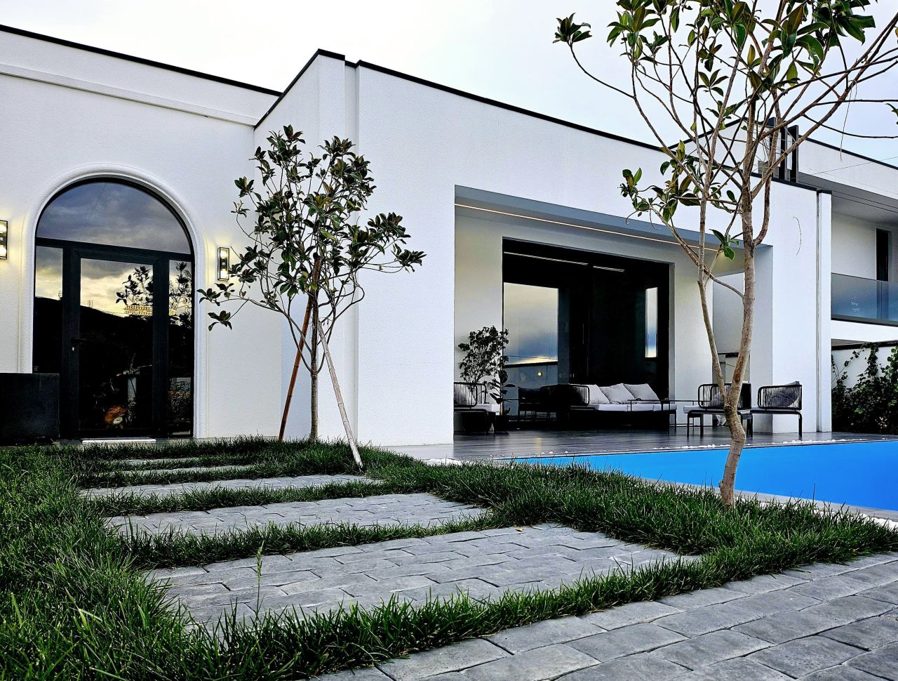 Maison à Tbilissi, Géorgie, 235 m² - image 1