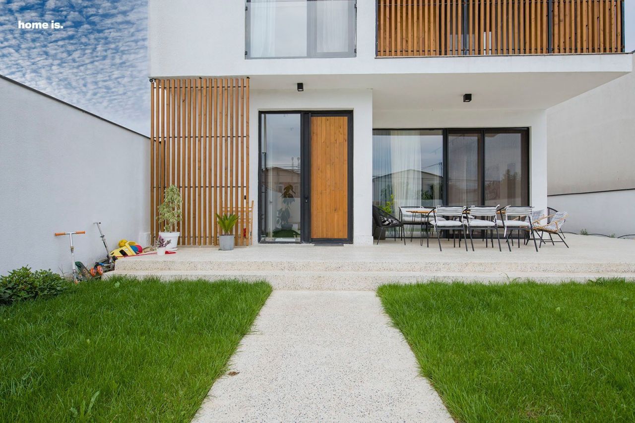 Casa en Tbilisi, Georgia, 242 m² - imagen 1