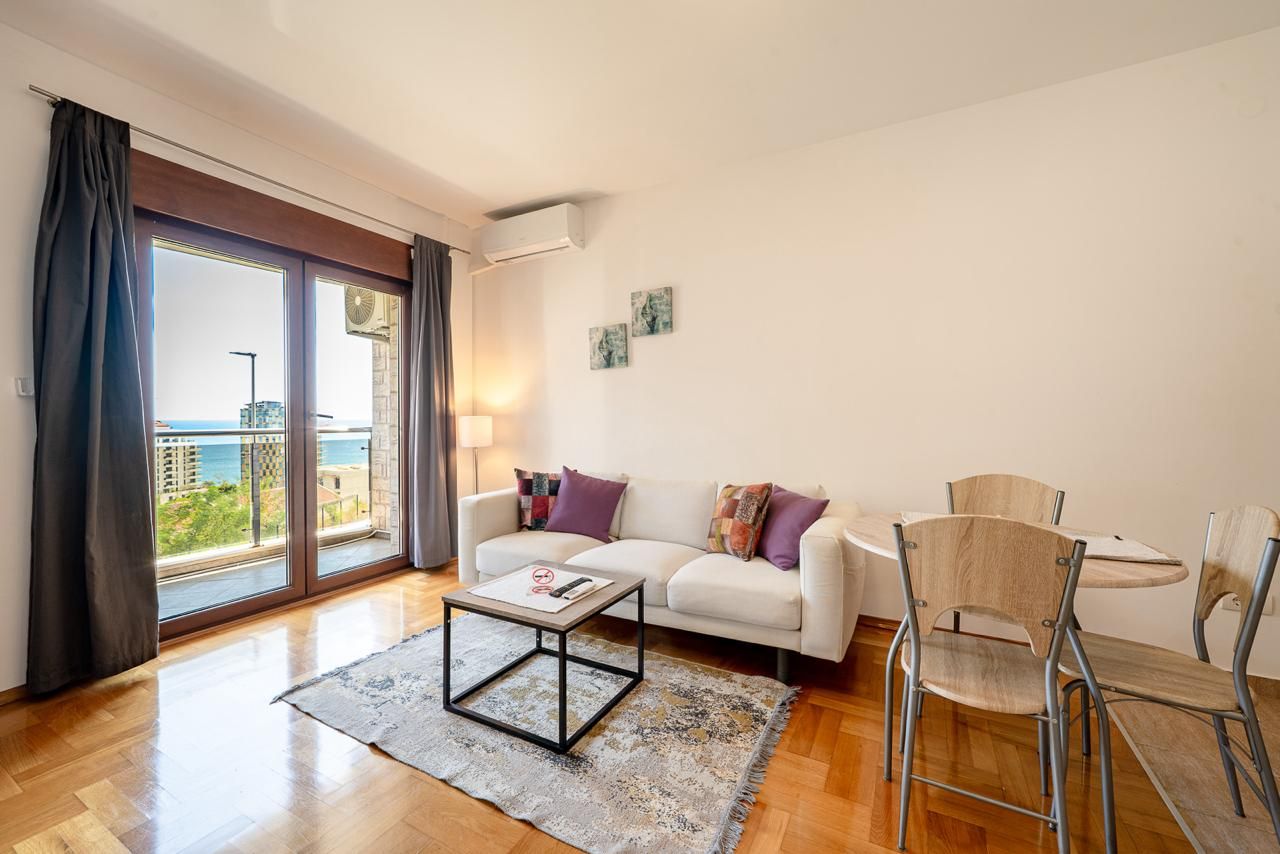 Appartement à Becici, Monténégro, 50 m² - image 1