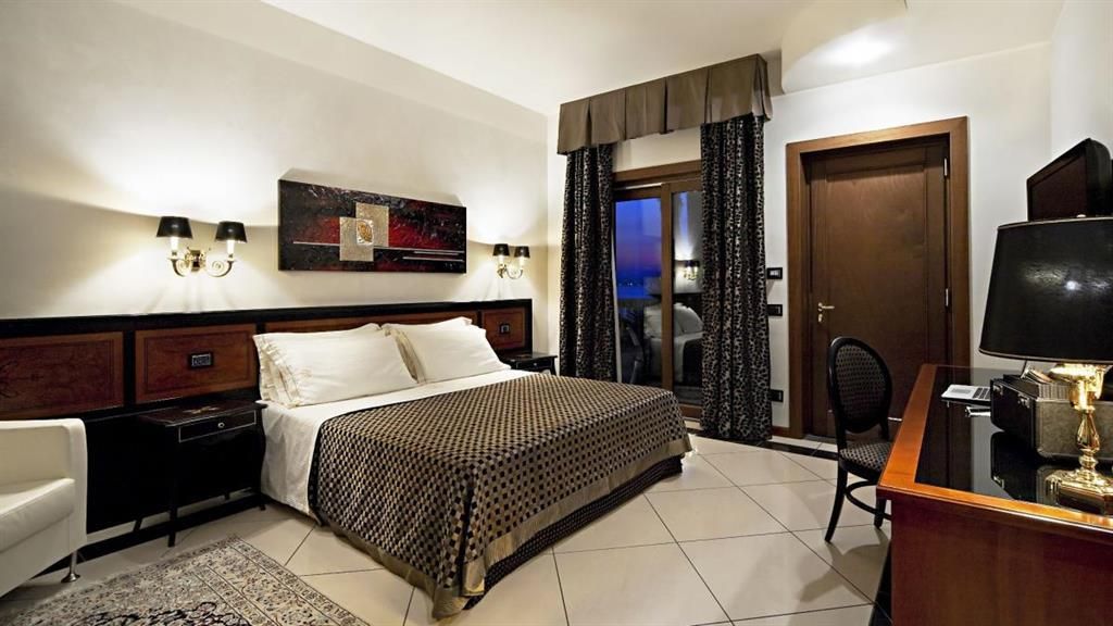 Hôtel à Syracuse, Italie, 5 000 m² - image 3