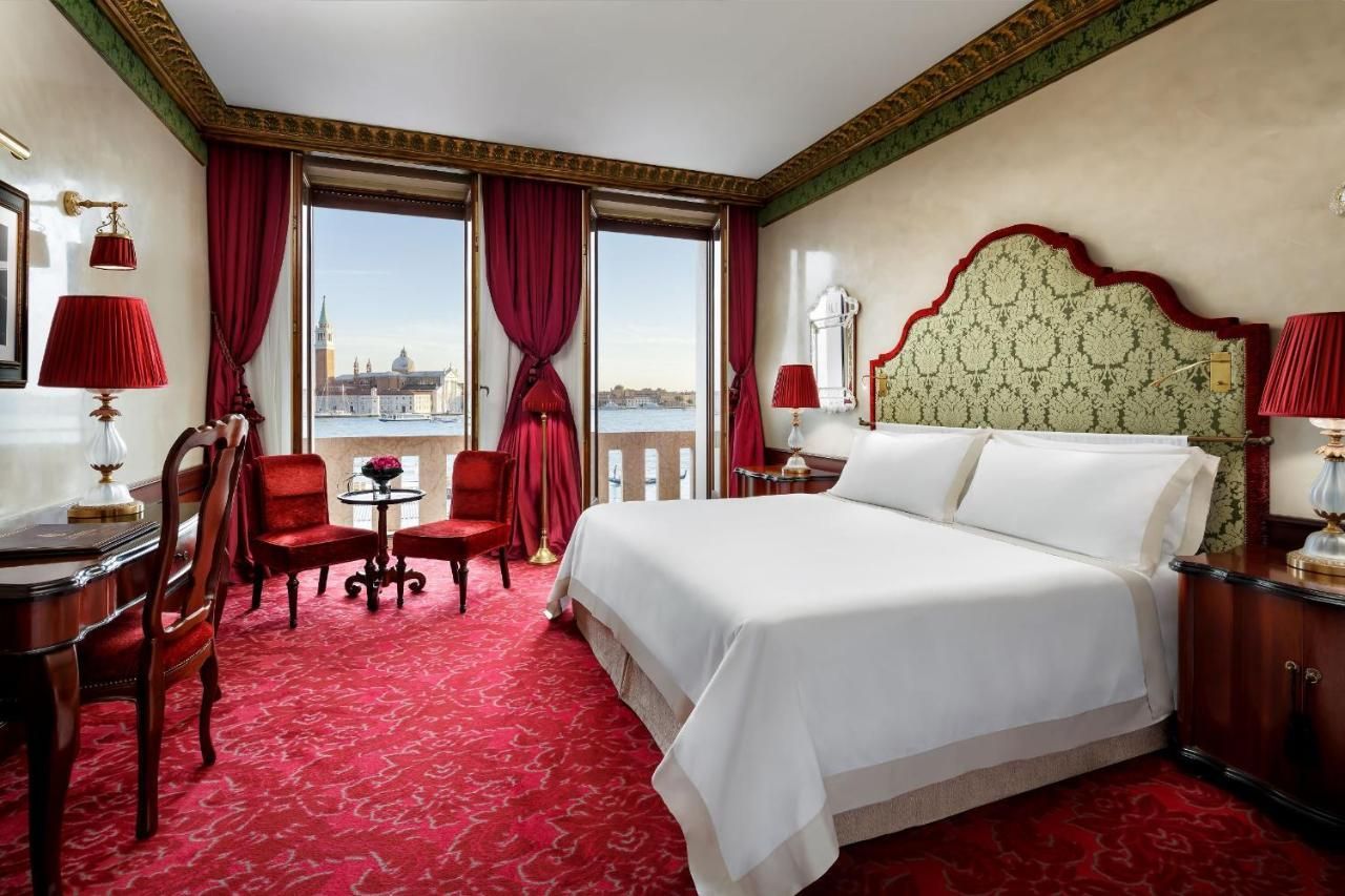 Hotel in Venice, Italy, 4 000 m² - picture 1