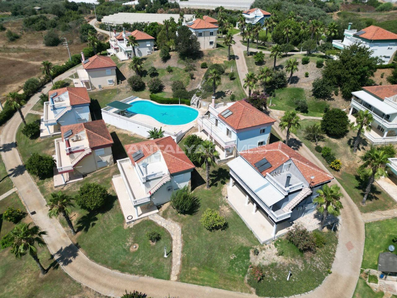 Villa in Serik, Turkey, 235 m² - picture 1