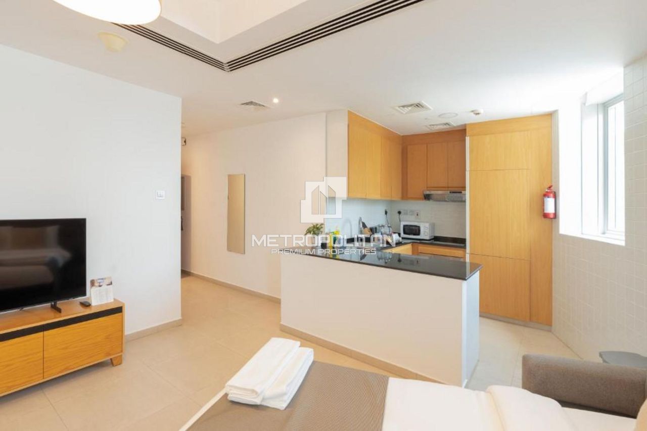 Hotel in Dubai, UAE, 66 m² - picture 8