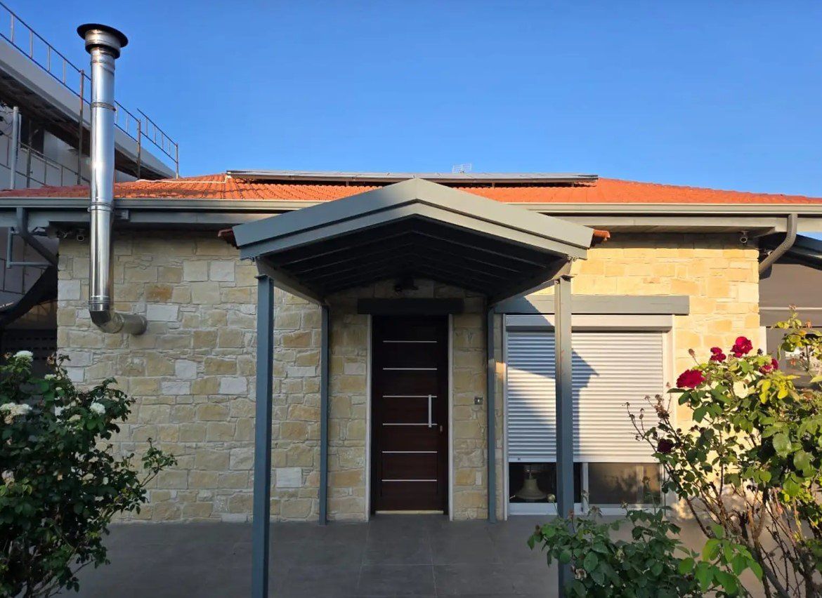 House in Kolossi, Cyprus - picture 1
