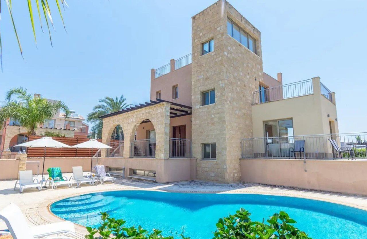 House in Paphos, Cyprus - picture 2