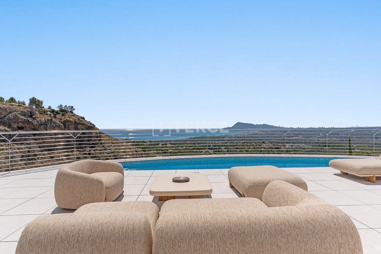 Villa in Altea, Spain, 616 m² - picture 1