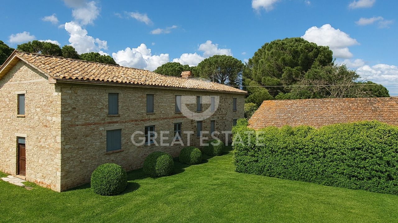 House in Perugia, Italy, 875 m² - picture 1