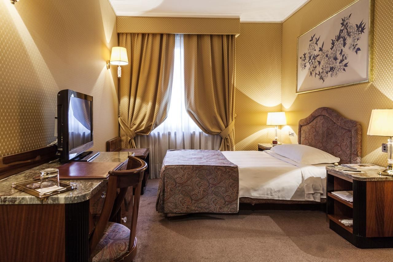 Hotel en Milán, Italia, 10 000 m² - imagen 1