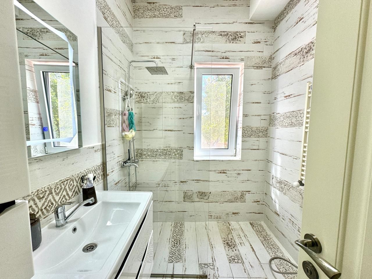 Maison à Tbilissi, Géorgie, 350 m² - image 8