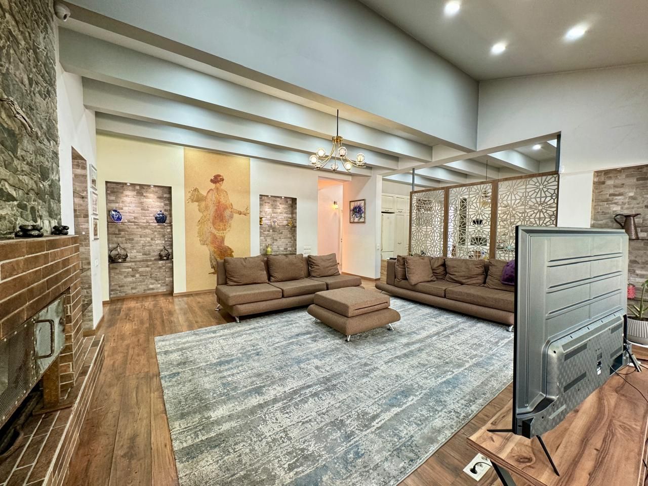 Maison à Tbilissi, Géorgie, 350 m² - image 2