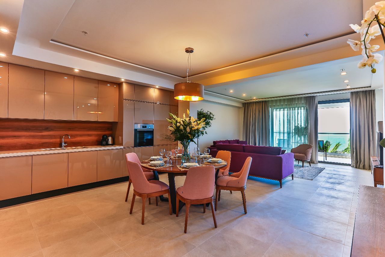 Piso en Rafailovici, Montenegro, 120 m² - imagen 1