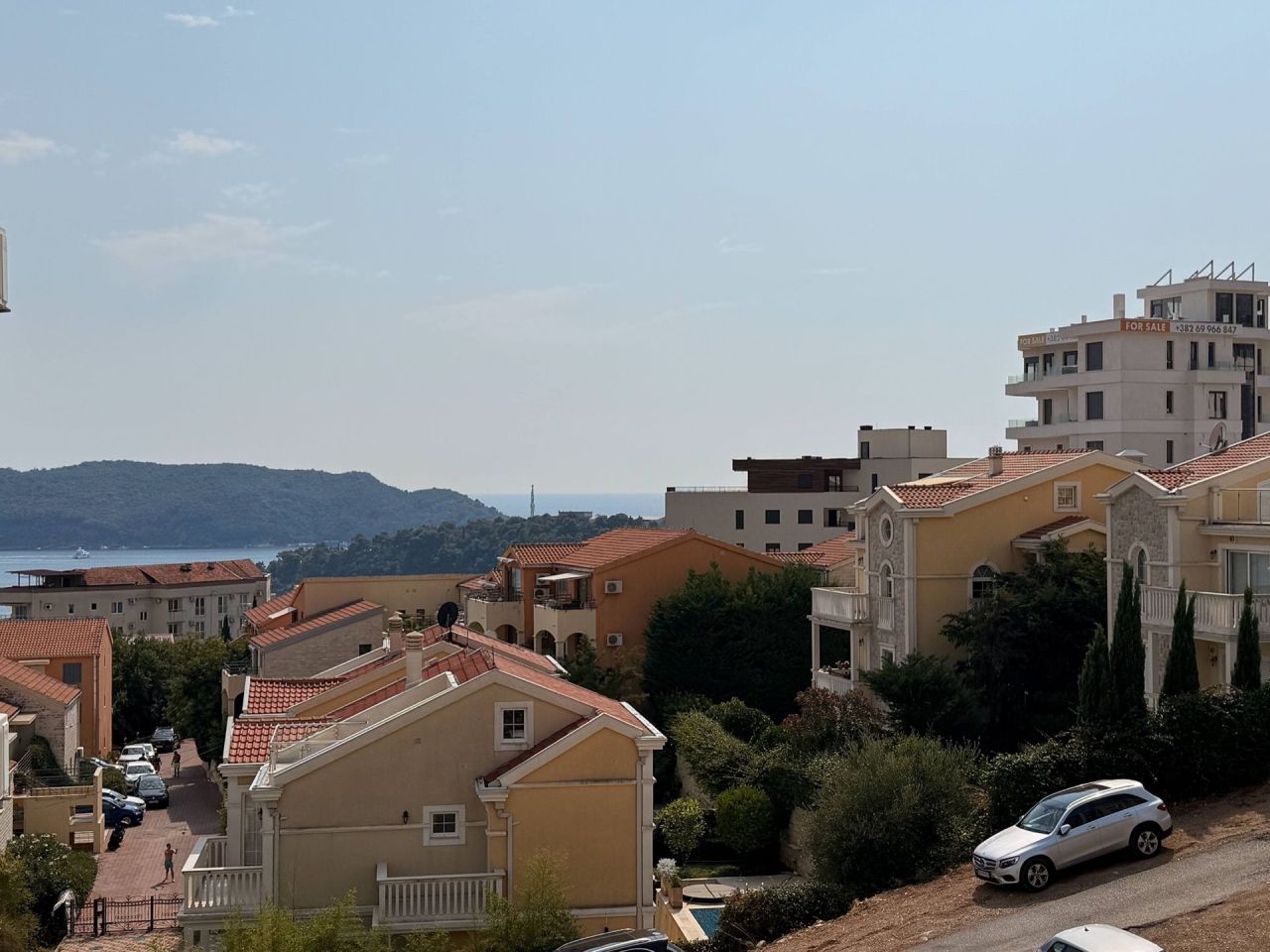 Piso en Becici, Montenegro, 64 m² - imagen 1