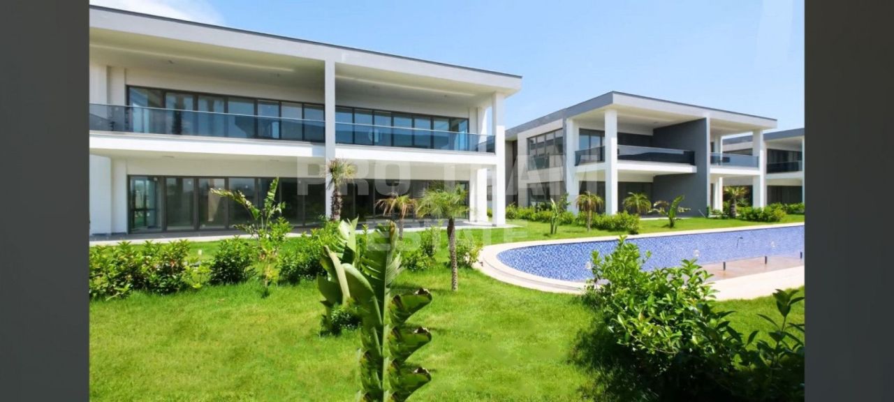 Villa in Antalya, Turkey, 400 m² - picture 1