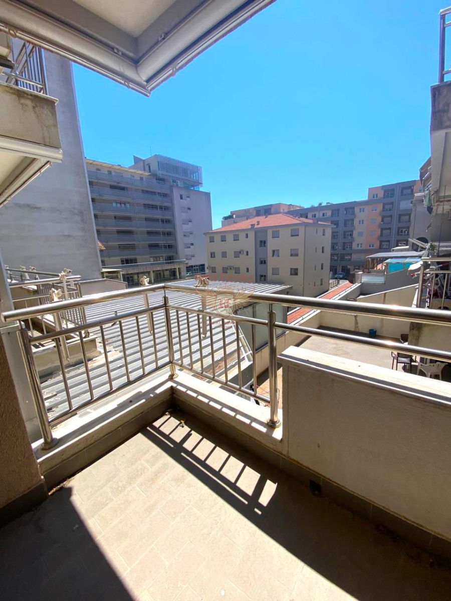 Flat in Budva, Montenegro, 36 m² - picture 1