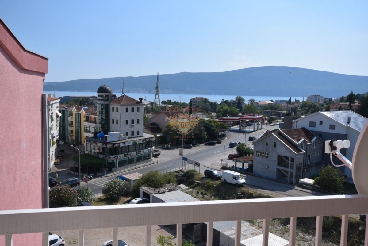 Wohnung in Herceg-Novi, Montenegro, 90 m² - Foto 1