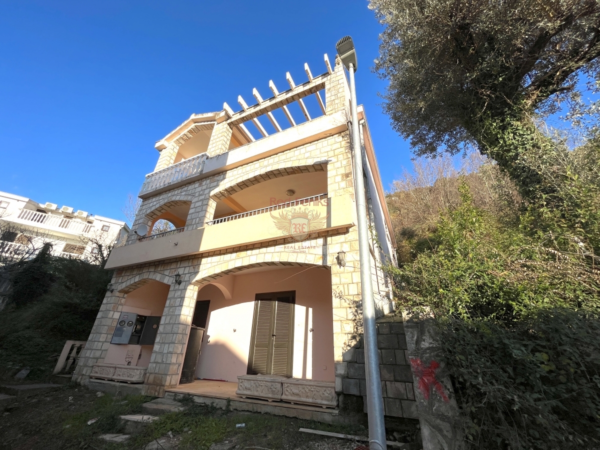 House in Budva, Montenegro, 228 m² - picture 1