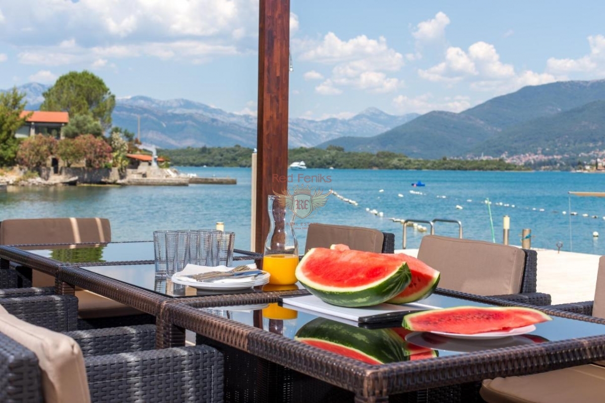 Haus in Halbinsel Luštica, Montenegro, 170 m² - Foto 1
