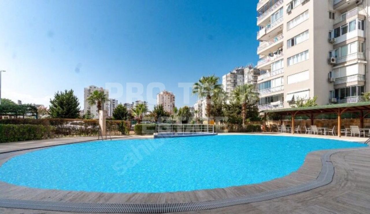 Flat in Antalya, Turkey, 200 m² - picture 1