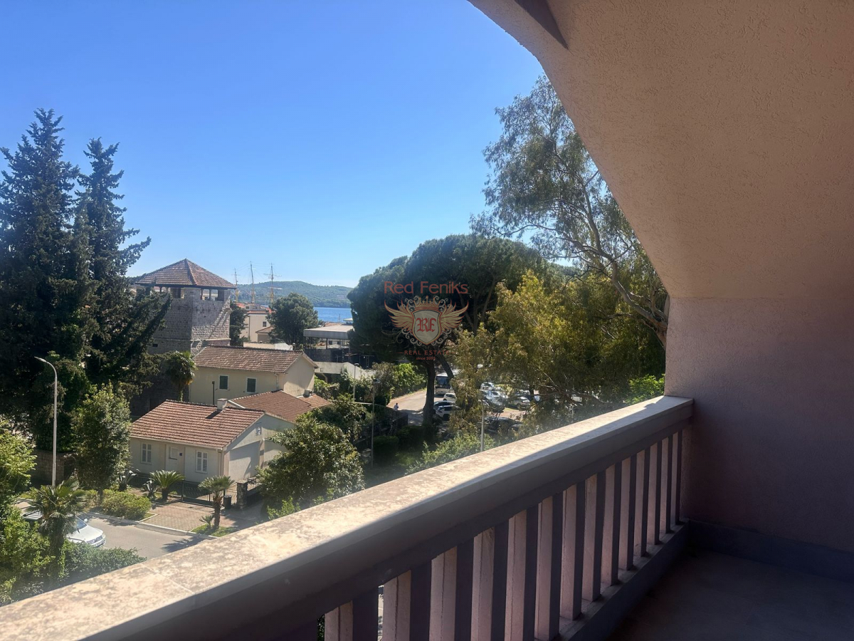 Wohnung in Tivat, Montenegro, 65 m² - Foto 1