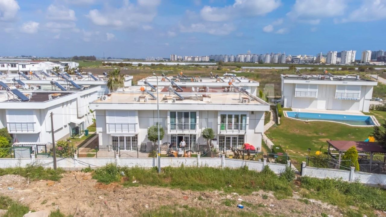 Villa à Antalya, Turquie, 135 m² - image 1