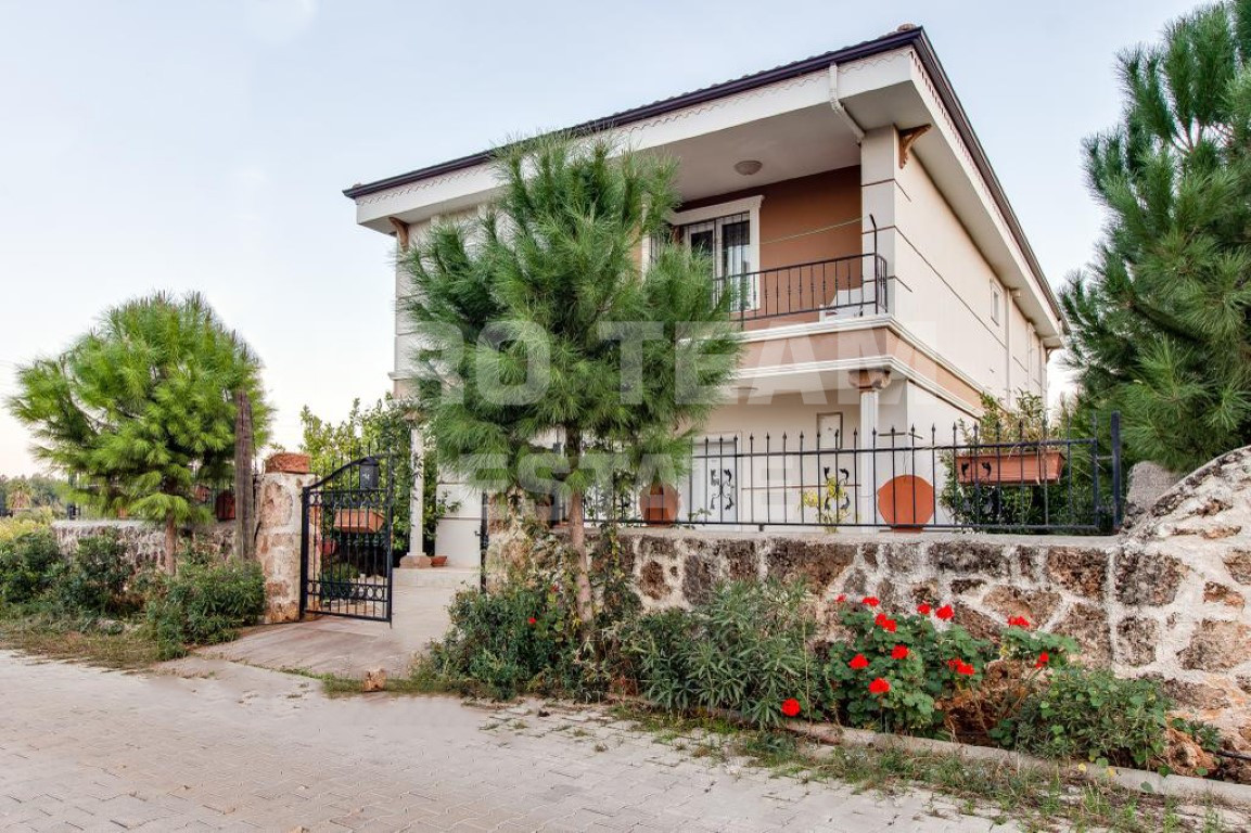 Villa in Antalya, Türkei, 300 m² - Foto 1