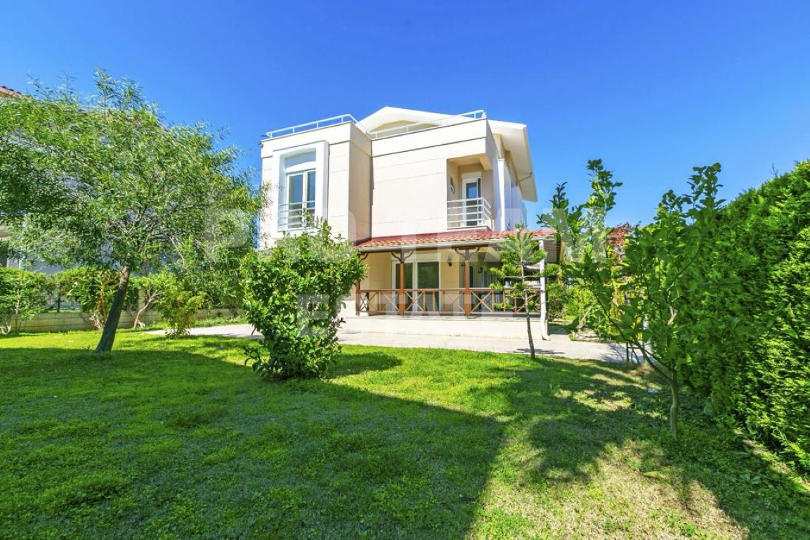 Villa in Belek, Türkei, 220 m² - Foto 1