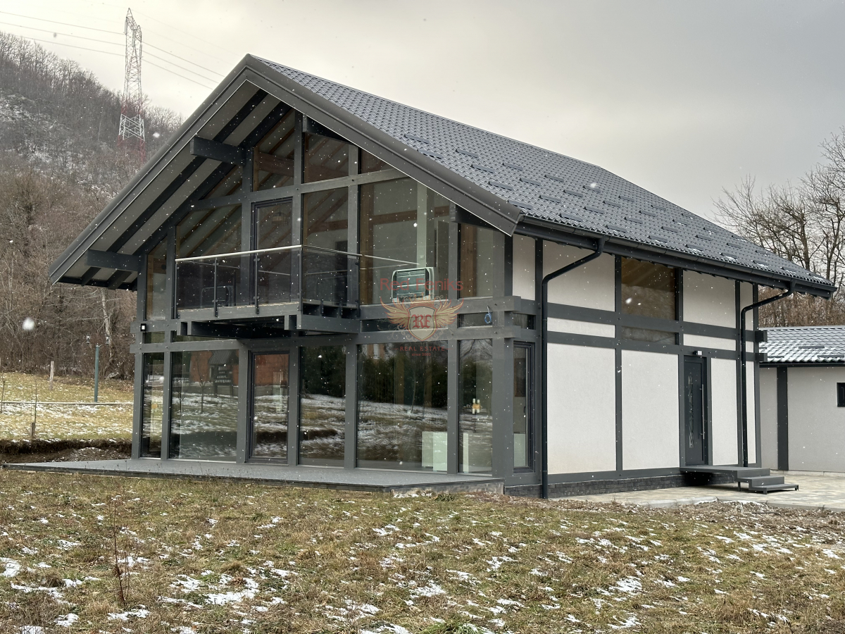Maison Central region, Monténégro, 200 m² - image 1