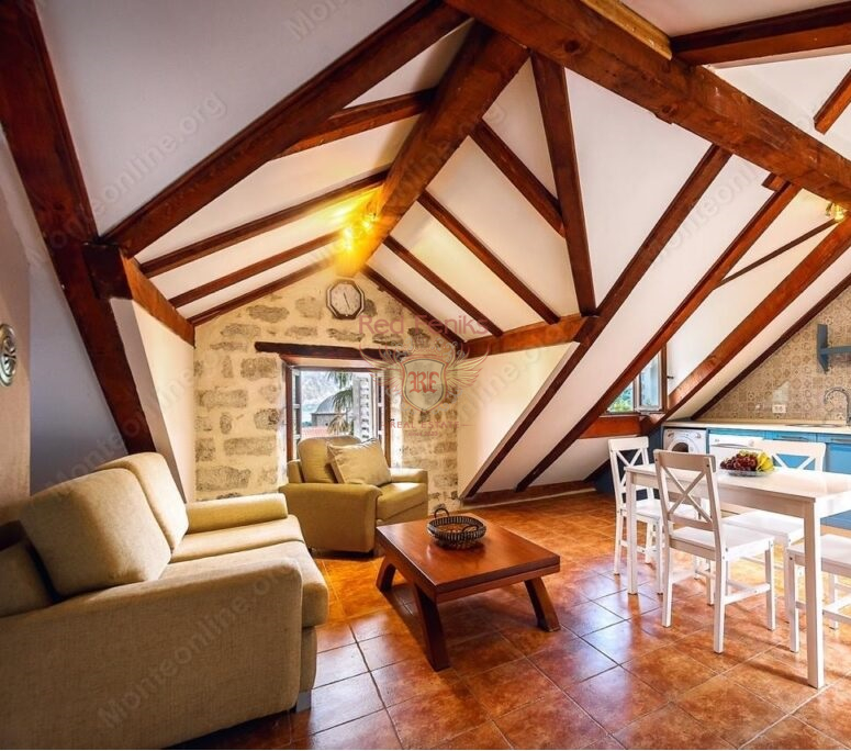 Maison à Kotor, Monténégro, 130 m² - image 1