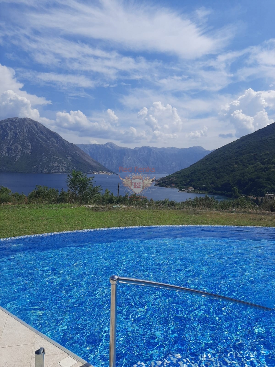 Piso en Kotor, Montenegro, 84 m² - imagen 1