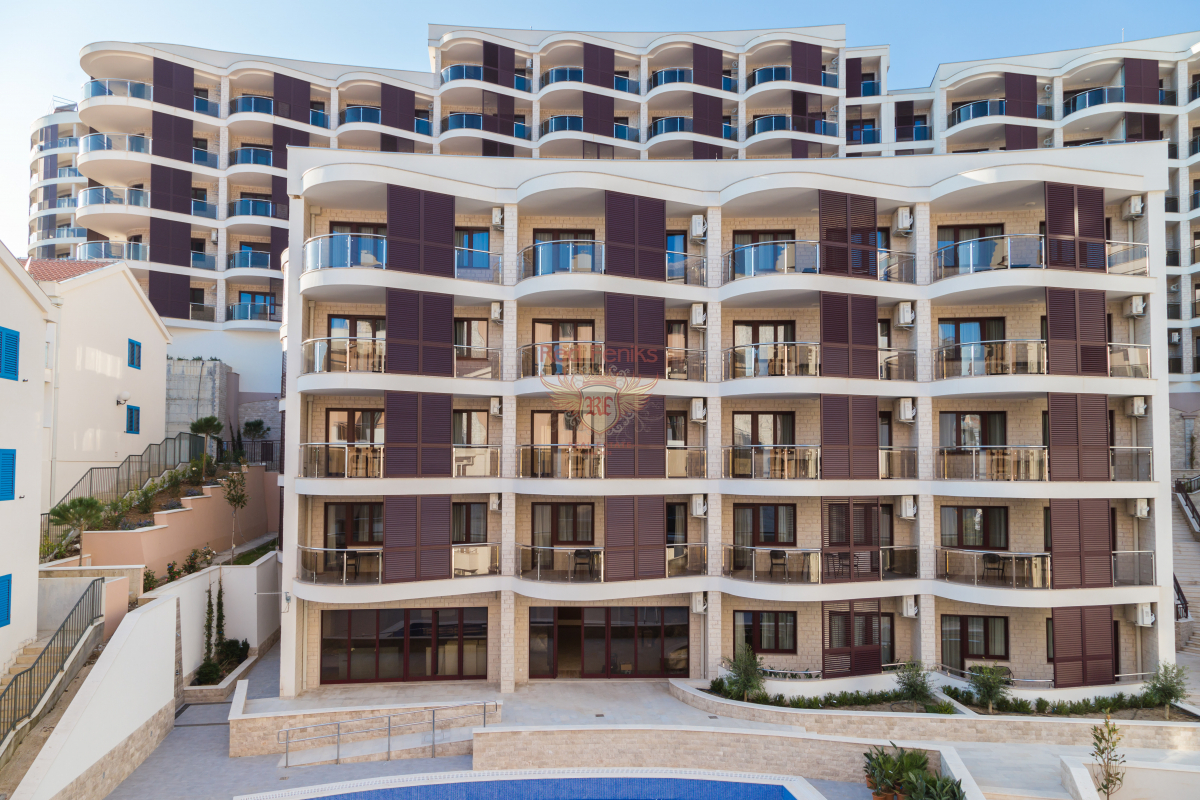 Piso en Budva, Montenegro, 95 m² - imagen 1