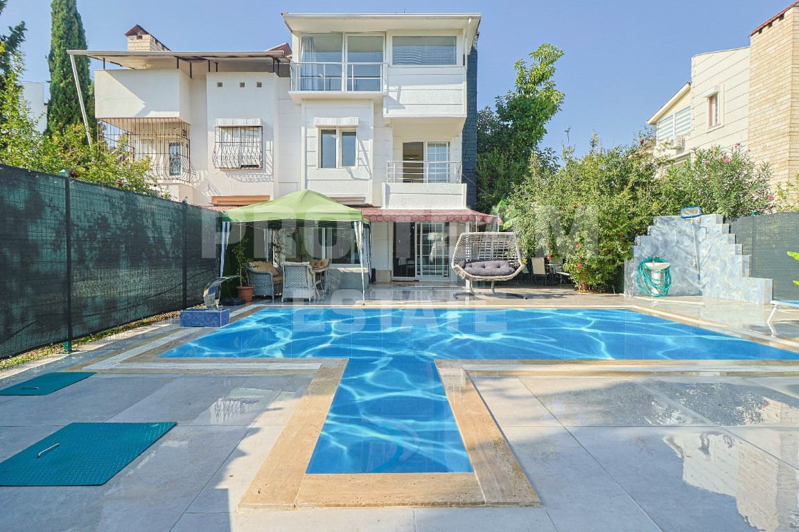 Villa in Belek, Türkei, 180 m² - Foto 1
