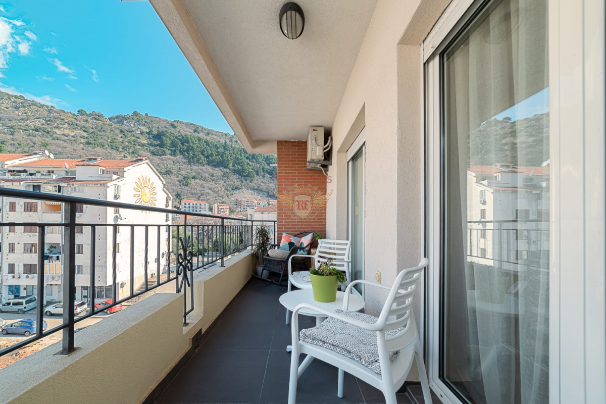 Flat in Budva, Montenegro, 48 m² - picture 1