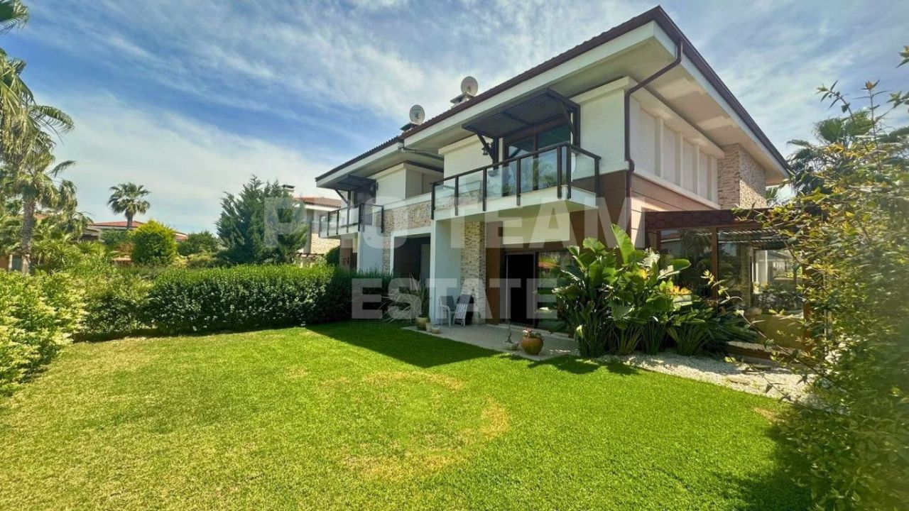 Villa in Belek, Türkei, 240 m² - Foto 1