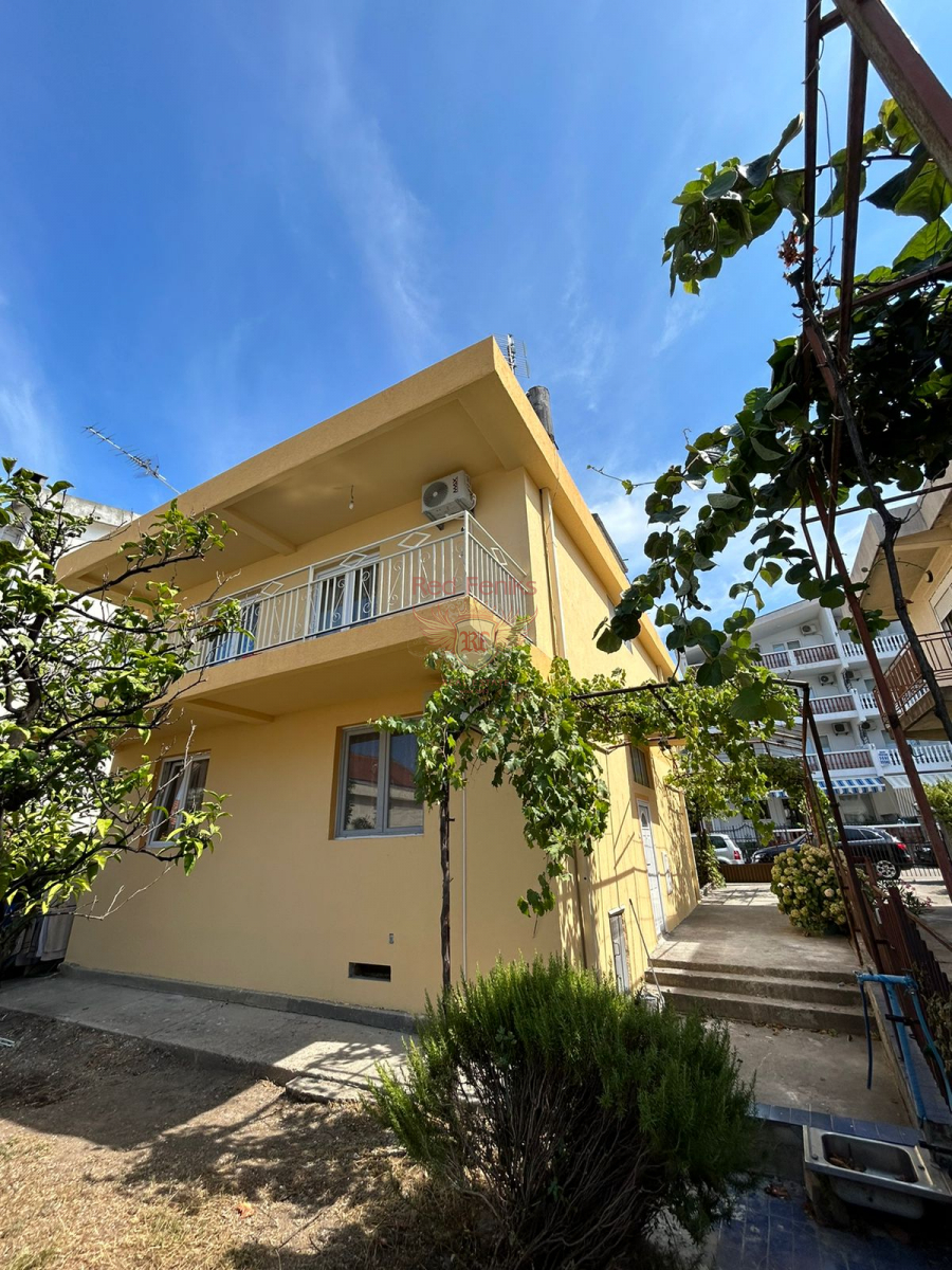 Haus in Bar, Montenegro, 160 m² - Foto 1