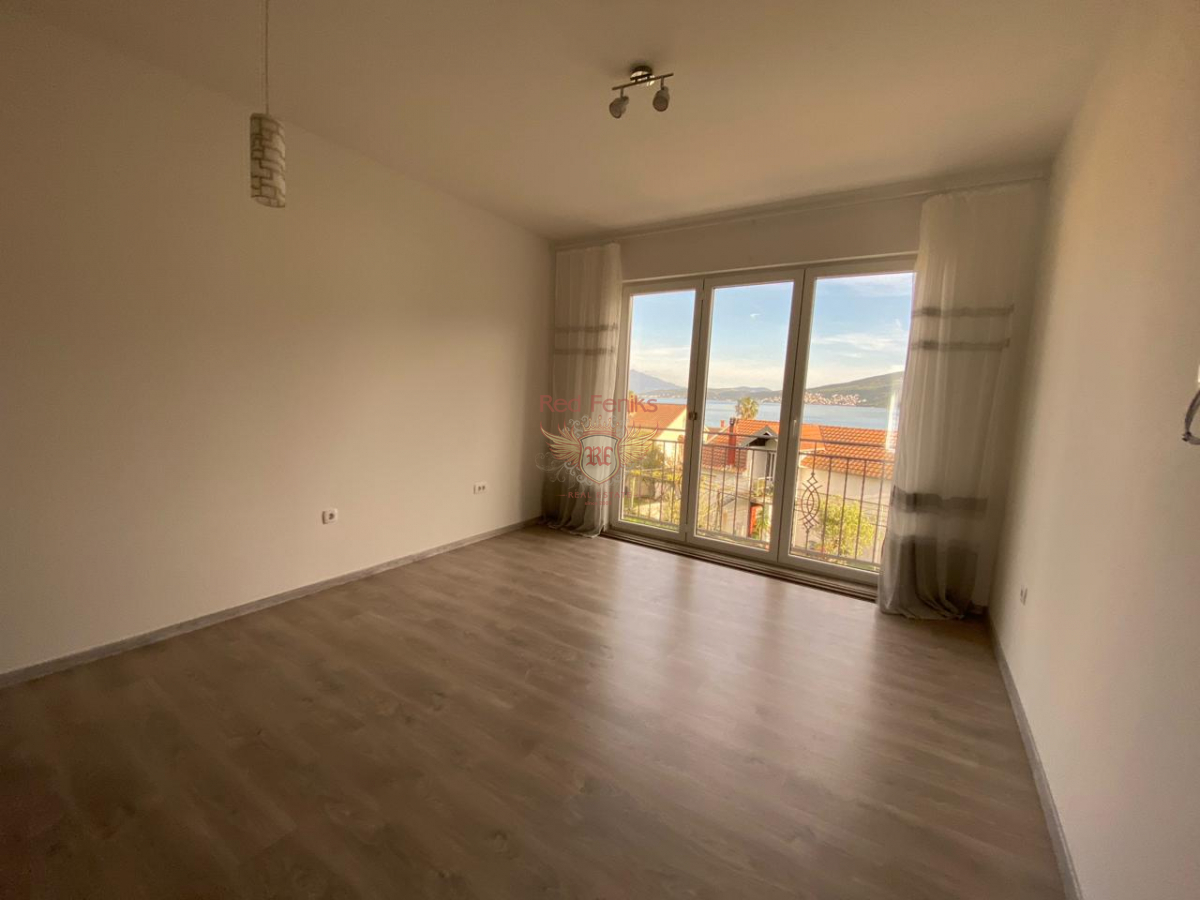 Piso en Herceg-Novi, Montenegro, 42 m² - imagen 1