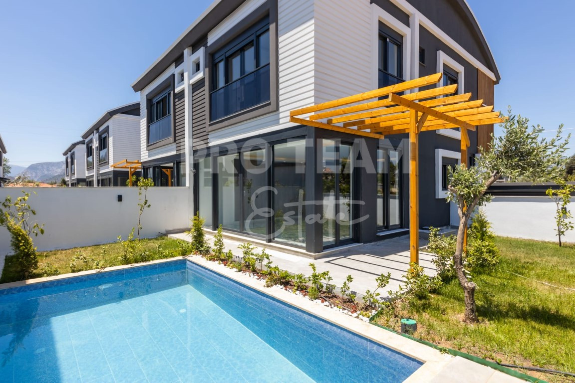 Villa in Antalya, Türkei, 190 m² - Foto 1