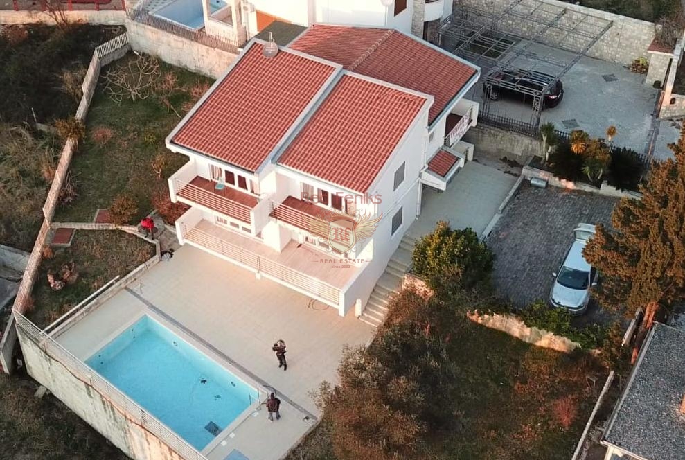 Haus in Bar, Montenegro, 320 m² - Foto 1